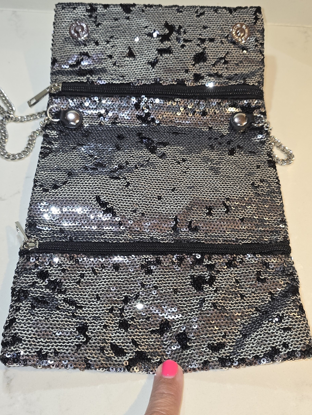 Mossimo Supply Co. Black Sequin Chain Crossbody - Picture 4 of 6